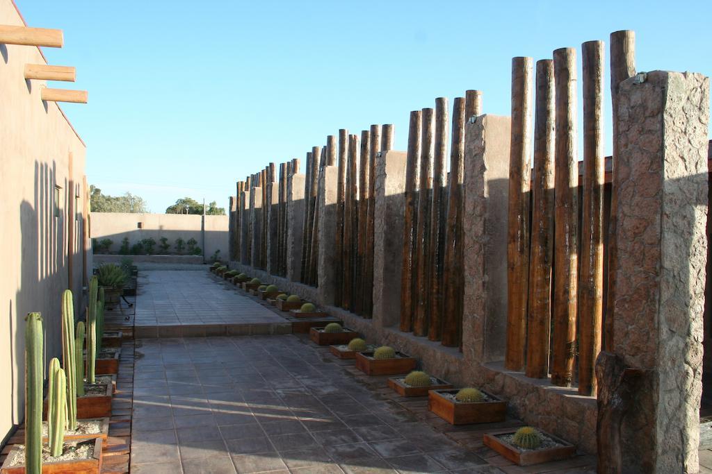 Noi Bordeloa Hotel Calama Buitenkant foto