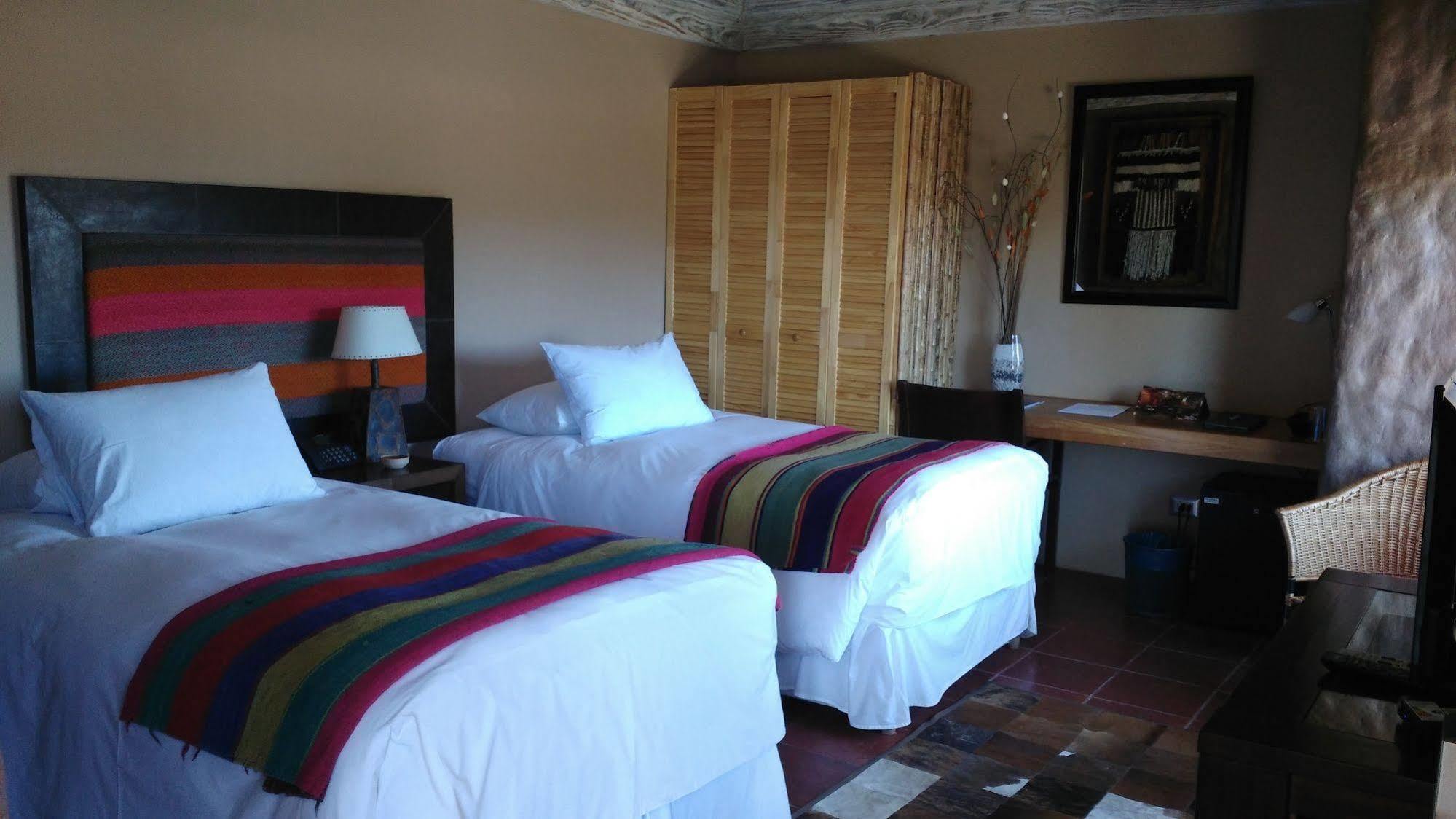 Noi Bordeloa Hotel Calama Buitenkant foto