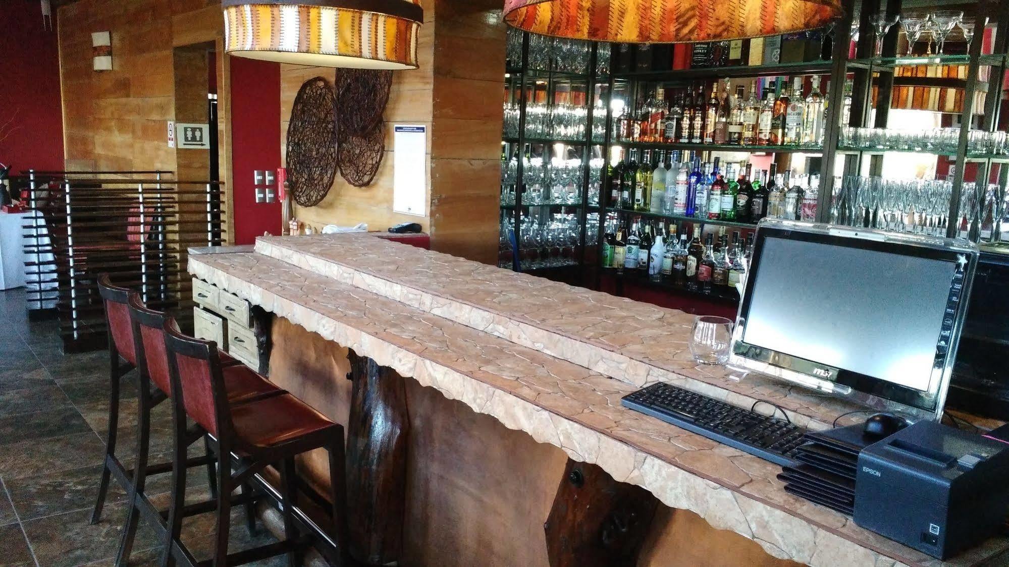 Noi Bordeloa Hotel Calama Buitenkant foto